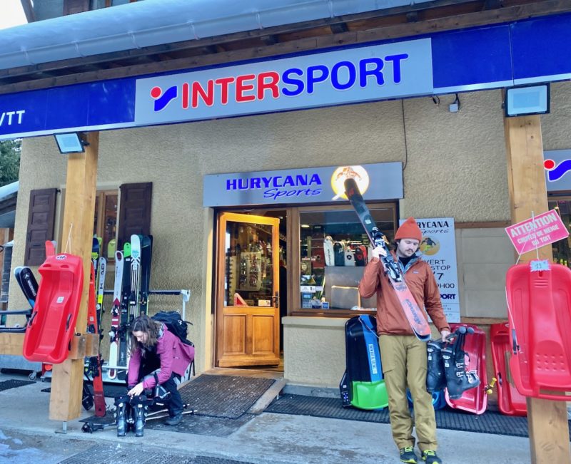 A day out with a Chamonix mountain guide. Image © PlanetSKI